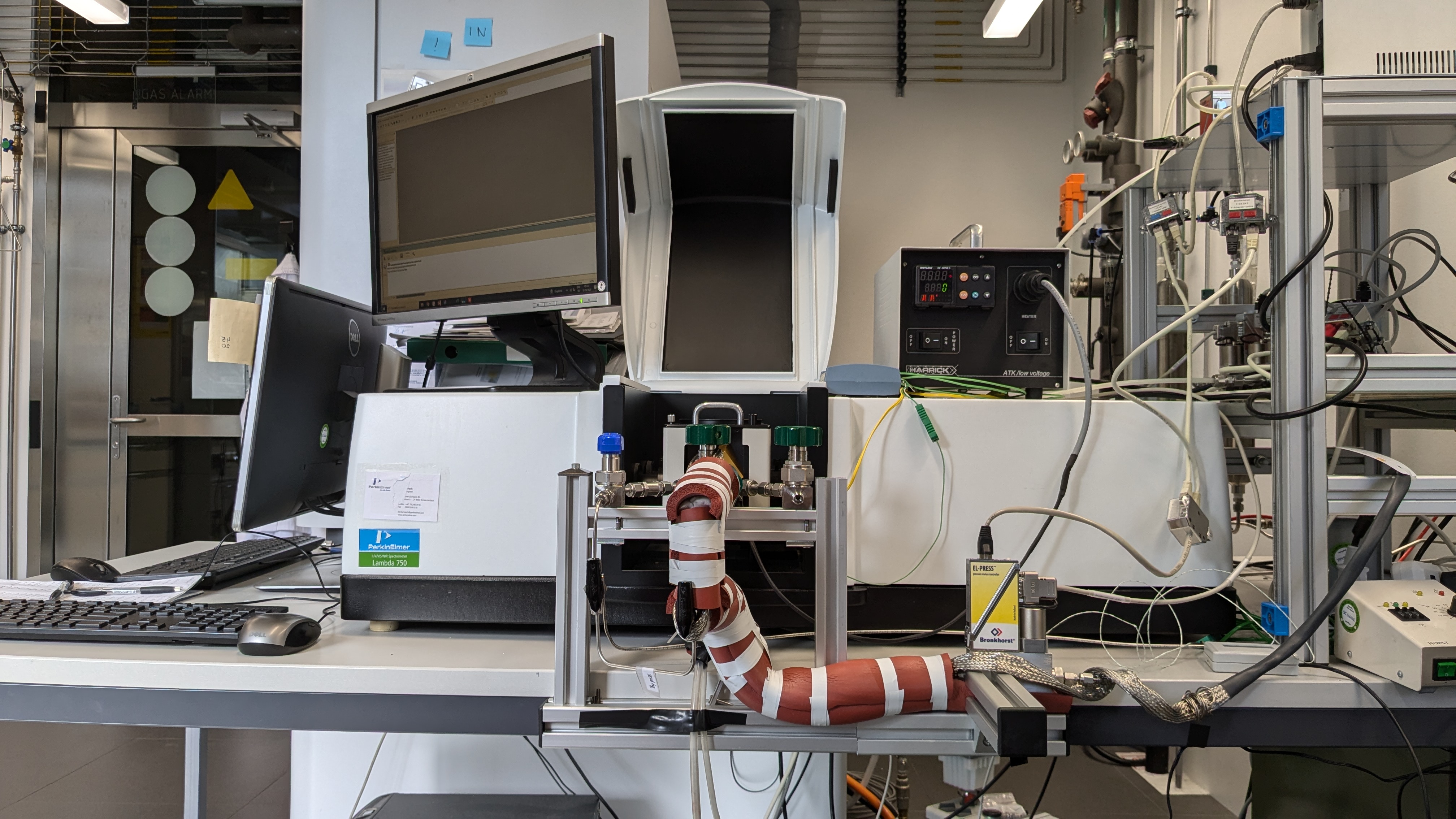 Enlarged view: UV-Vis Perkin Elmer
